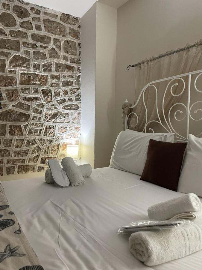 Marina Castellana Studios II Chalki Town ภายนอก รูปภาพ