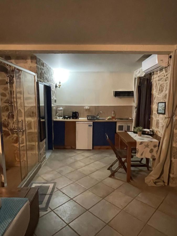 Marina Castellana Studios II Chalki Town ภายนอก รูปภาพ