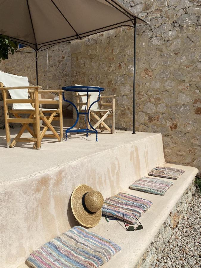 Marina Castellana Studios II Chalki Town ภายนอก รูปภาพ