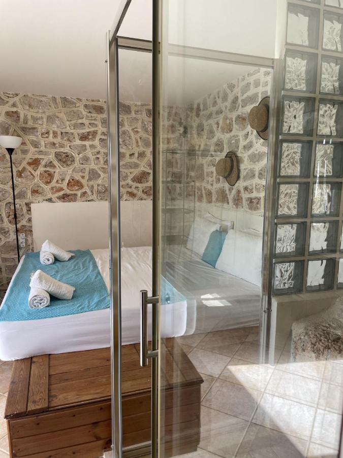 Marina Castellana Studios II Chalki Town ภายนอก รูปภาพ