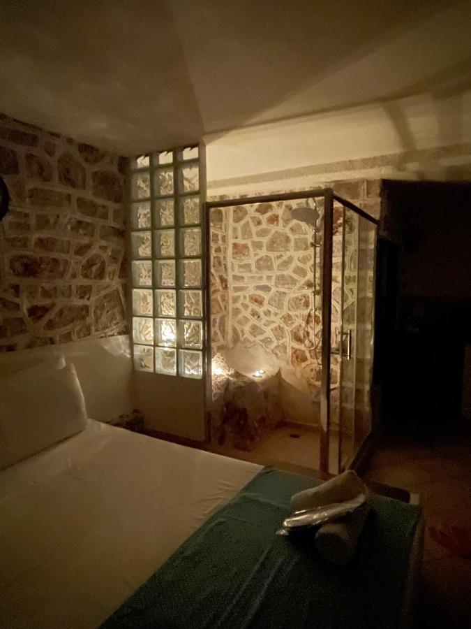 Marina Castellana Studios II Chalki Town ภายนอก รูปภาพ